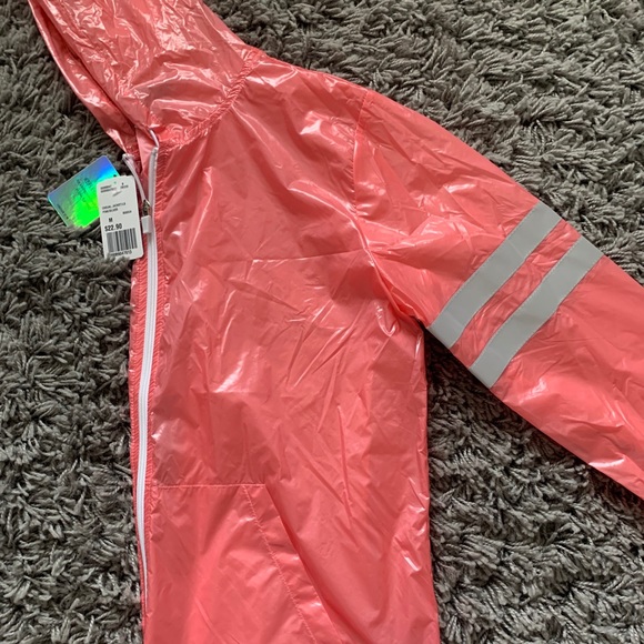 Rain coat - Picture 1 of 2